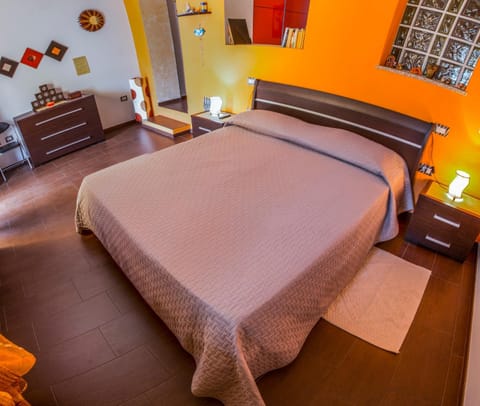 Day, Photo of the whole room, On site, Seasons