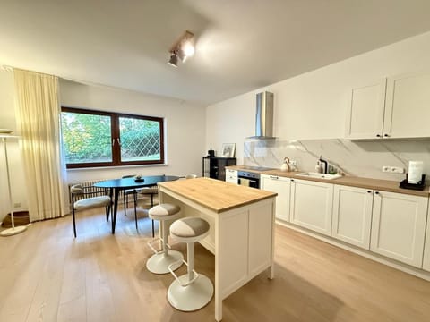 Dining area, kitchen