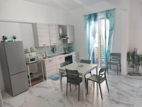 Living room, kitchen, kitchen