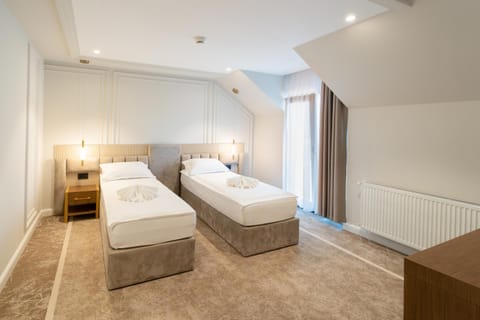 Royal Rooms by J'adore Hotel in Timiș County