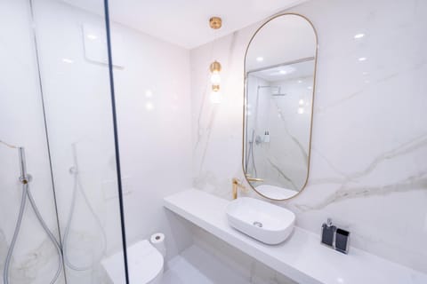 Royal Rooms by J'adore Hotel in Timiș County