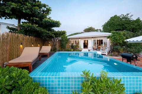 Property building, Beach, Sea view, Swimming pool, Sunrise, Sunset