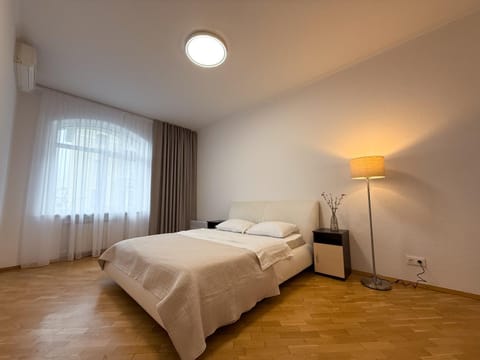 Bed, Decorative detail, Bedroom