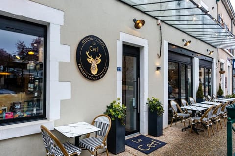 Patio, Day