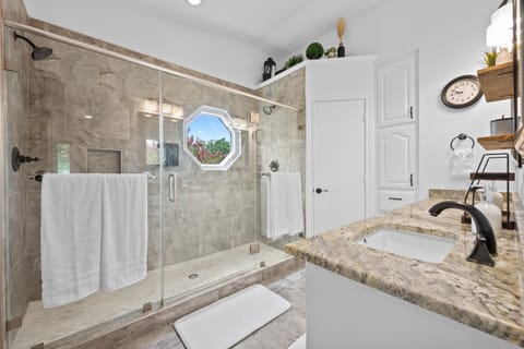 Austin Hill Country Escape & Retreat - Private Oasis With Pool & Spa On Over An Acre House in Austin