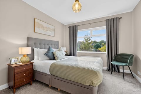 Bedroom, Garden view