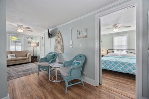 Living room, Photo of the whole room, Seating area