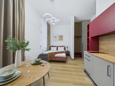 Bed, Kitchen or kitchenette, Photo of the whole room, Dining area, Bedroom