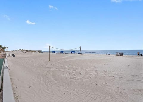 Sea Breeze 101 Beach Bliss Apartment in Madeira Beach