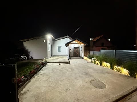 HH Lakes Tuzla - city center, free parking! House in Federation of Bosnia and Herzegovina