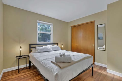 Spacious 5-Bedroom Retreat in Central Columbus Perfect for Groups House in Ohio