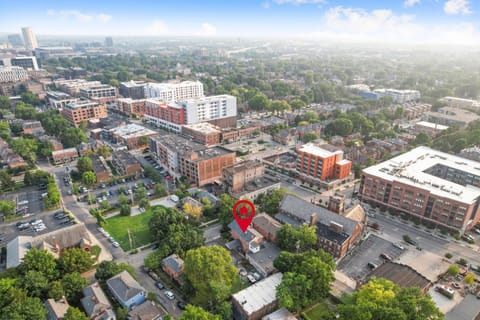 Spacious Historic 8-Bedroom Manor in Short North - Perfect for Large Groups House in Short North