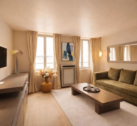 Communal lounge/ TV room, TV and multimedia, View (from property/room), Living room, Decorative detail, Seating area, City view, heating, internet, storage, towels, wardrobe