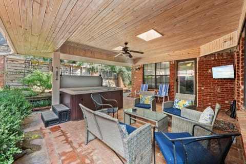 Patio, Hot Tub, Seating area