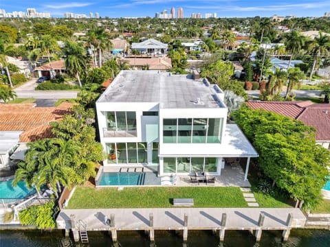 Facade/entrance, View (from property/room), Garden view, Pool view, River view, Swimming pool