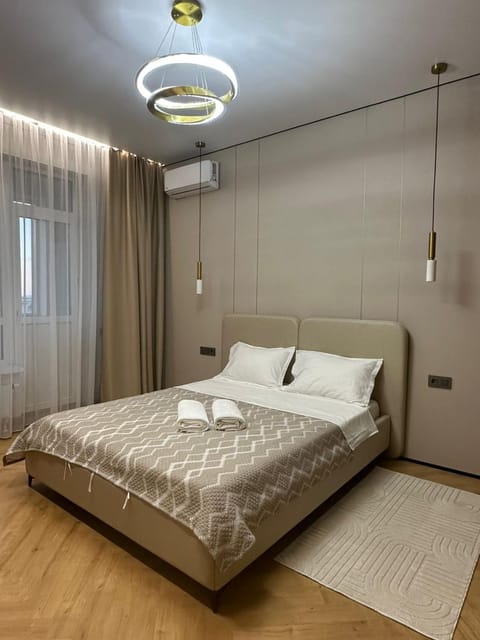 Bed, Balcony/Terrace, Photo of the whole room, Bedroom, towels