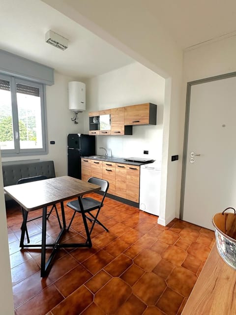 Dining area, kitchen