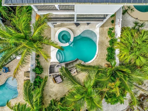 Talk To The Sand House in Siesta Beach