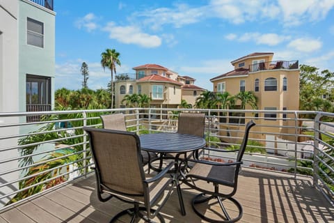 Changing Channels House in Siesta Beach