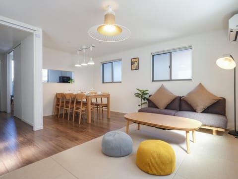 Living room, Dining area
