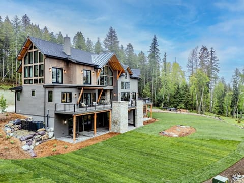 Great Northern Mountain Escape House in Whitefish