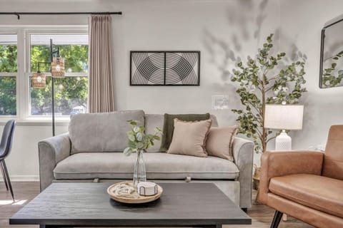 Fenced & Pet-Friendly! Modern 2BR Retreat! CLE-BW House in Ohio