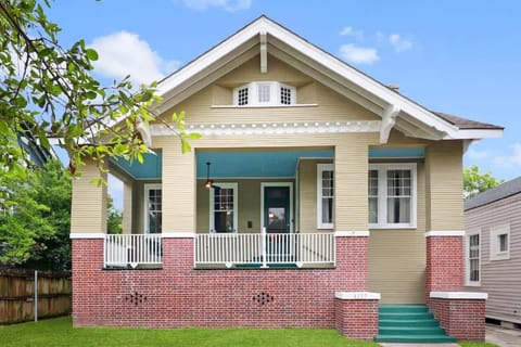 Spacious and Elegant Family Home in Mid-City House in New Orleans