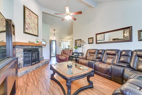 Pet-Friendly Family Home 3 Mi to Lake Lewisville House in Lewisville