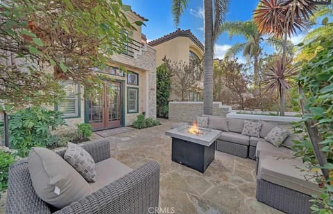 Coastal Charm Gorgeous Beach Estate with roof top House in Huntington Beach