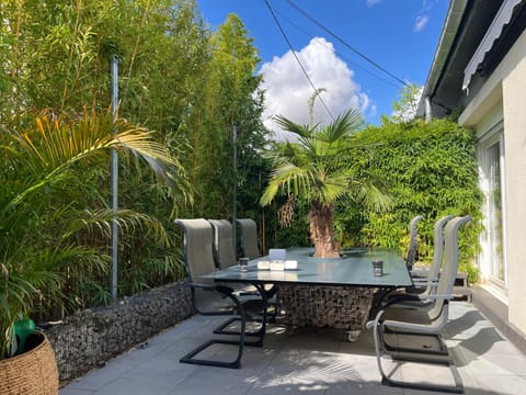 Patio, Day