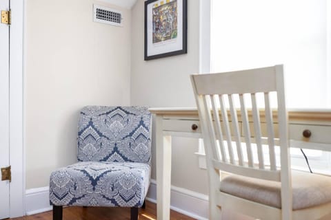 TV and multimedia, Business facilities, Seating area