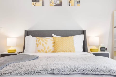 Bed, Photo of the whole room, Bedroom, furniture
