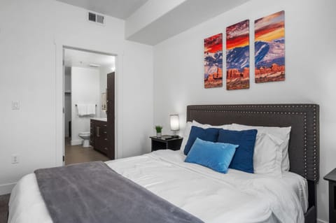 Bathroom, Bedroom