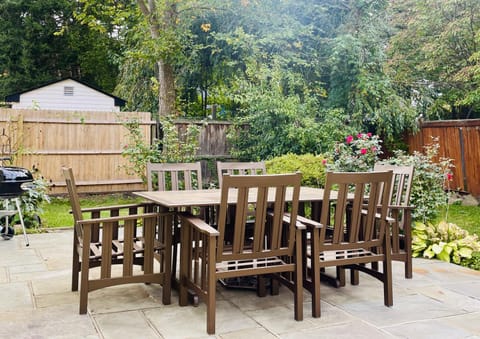 Patio, Spring, Day, Garden, Dining area, Garden view