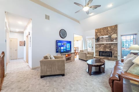 530 Waterford Drive Cartersville House in Cartersville