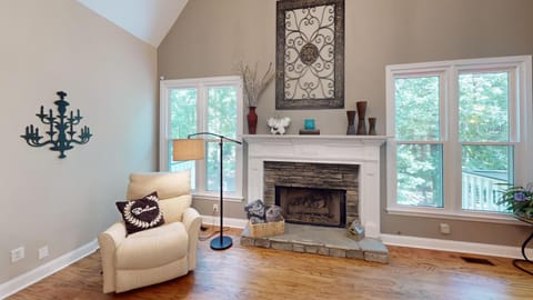 2196 Major Loring Way SW Marietta House in Marietta