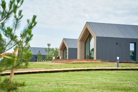Property building, Day, Natural landscape, Photo of the whole room
