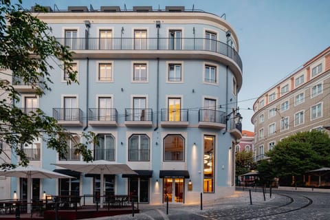 Property building, Street view, Location