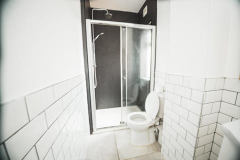 Comfy 5 Bed in heart of Stranmillis Apartment in Belfast