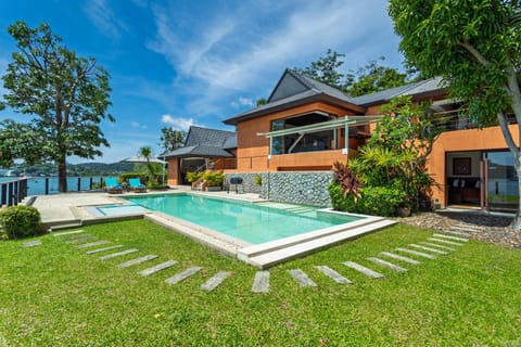 Property building, Day, Garden, Garden view, Pool view, Sea view, Swimming pool, sunbed