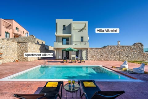 Property building, Patio, Day, Pool view, Swimming pool, sunbed