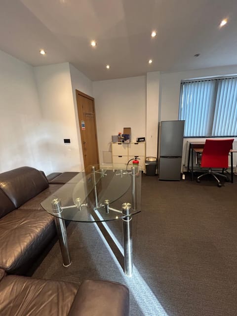 Studio flat in central Reading Apartment in Reading