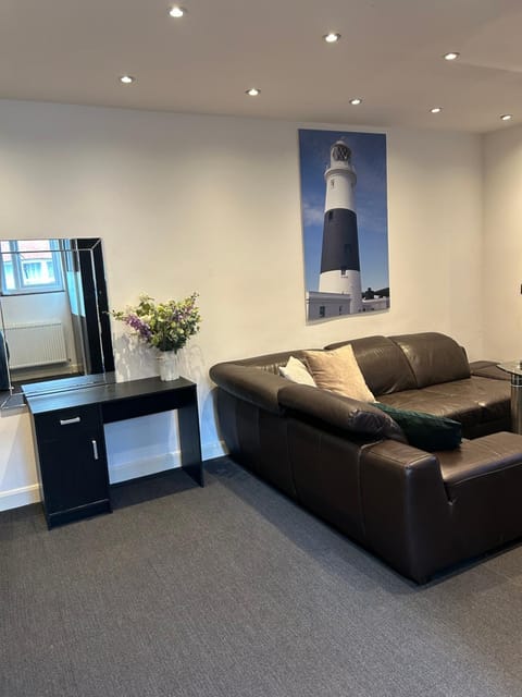 Studio flat in central Reading Apartment in Reading