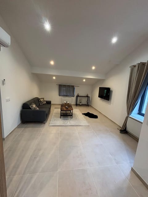 Appartement moderne rénové et tout équipé Apartment in Givors