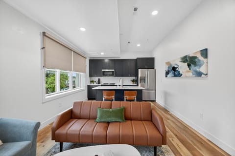 Stylish Downtown Unit with Historic Charm apts Apartment in Bloomington