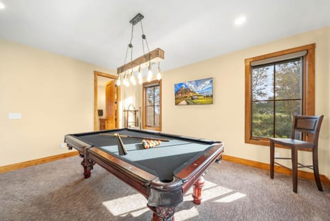 Scenic Solitude House in Sugar Mountain