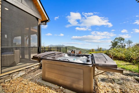 Scenic Solitude House in Sugar Mountain