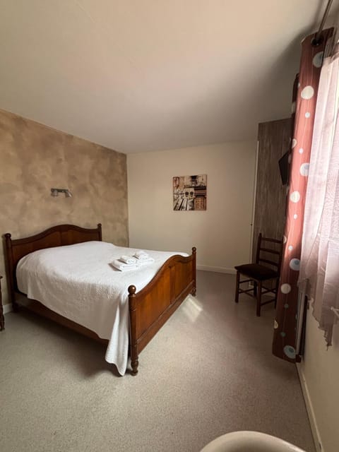 Auberge Cherisy Hotel in Normandy