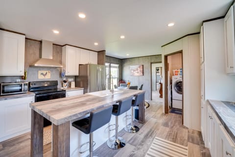 Peaceful Countryside Home with Yard in Hawley House in Abilene