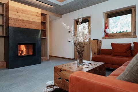 Sylva Mountain Chalet & Spa Chalet in Province of Brescia